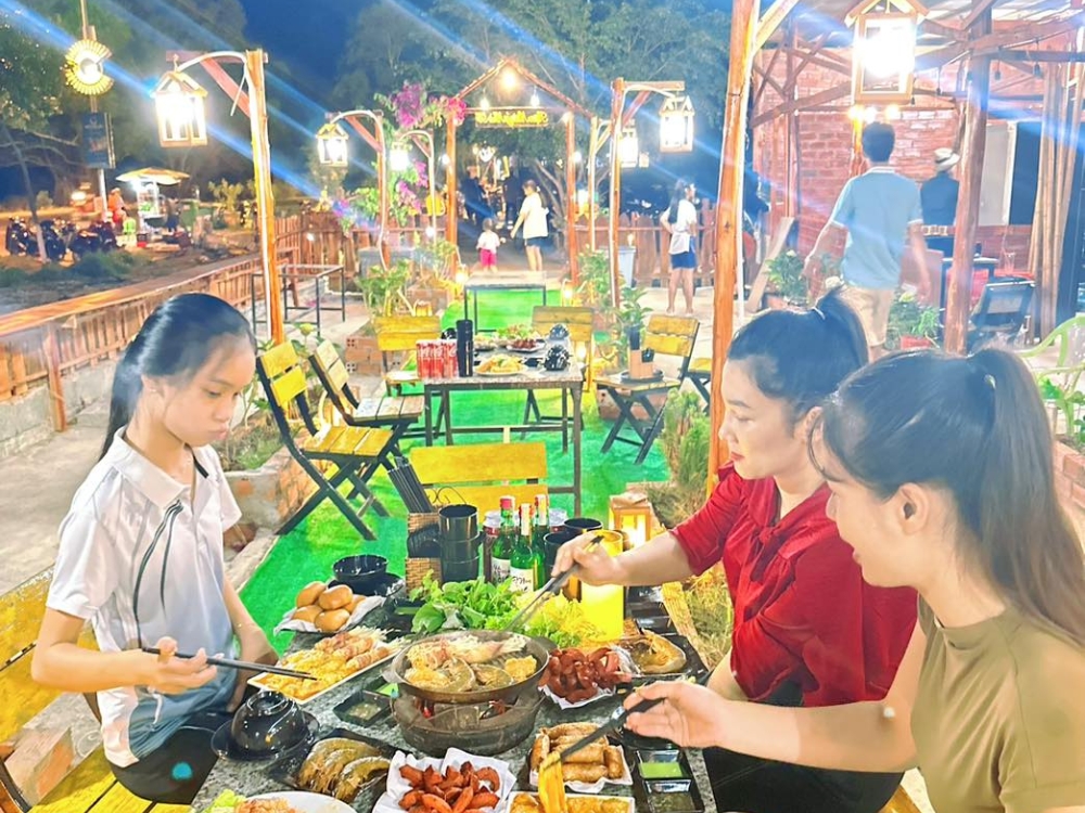 Không Gian Nhà Hàng